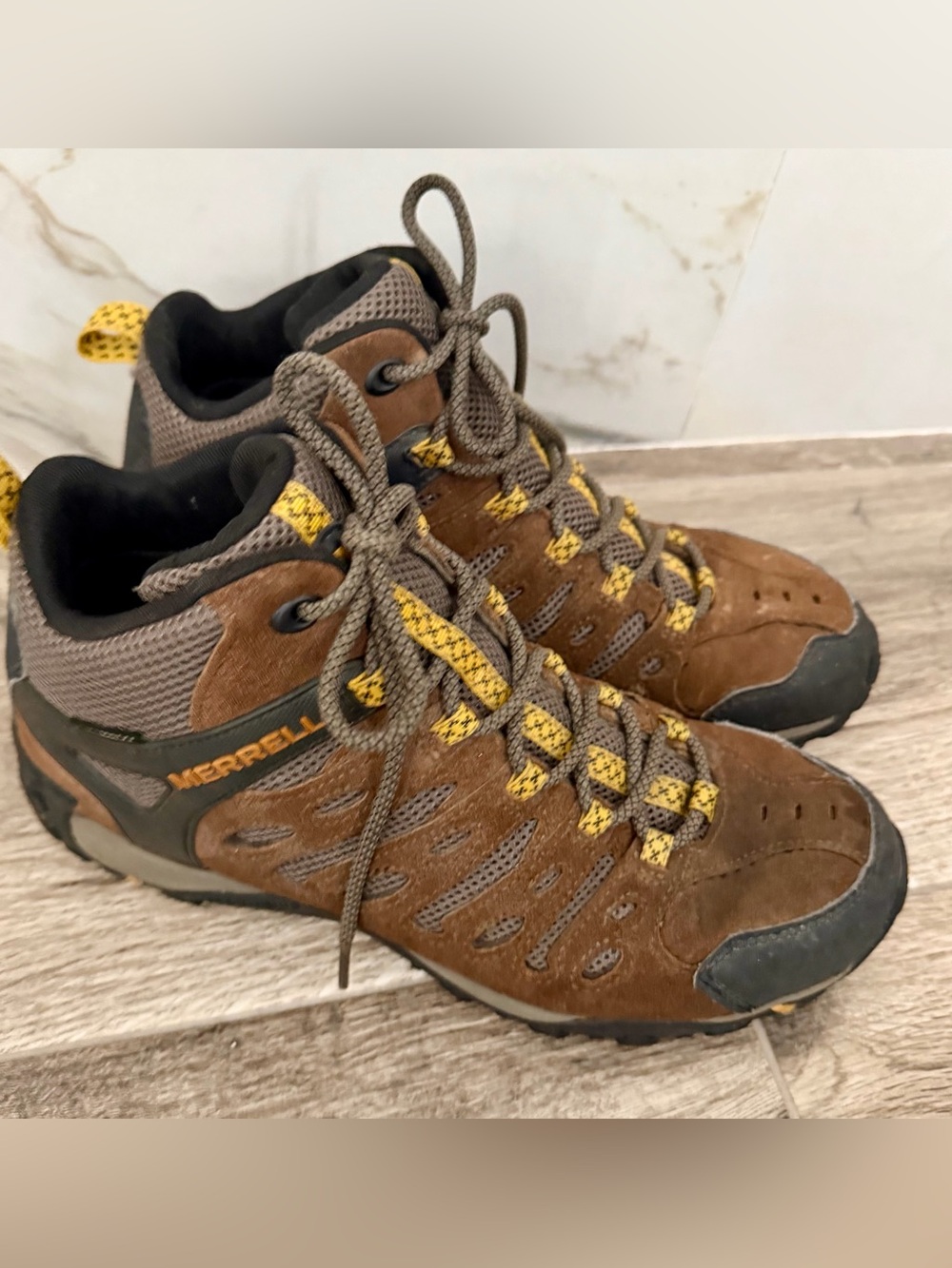 Merrell Brown Suede Moab 2 Mid Waterproof Mid-Top Hiking Boots Sz10.5